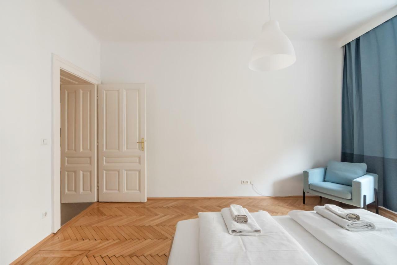Universum Apartment 2 Vienna Exterior photo